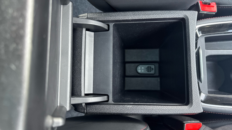 MG Hs 1.5 T-GDI PHEV Exclusive 5dr Auto Hatchback